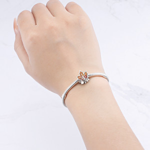 Pulsera original de cuentas de cobre blanco - Joyería con colgante de hoja de arce DIY, un accesorio personalizado adecuado tanto para hombres como para mujeres - Product Image 6