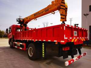 Camion léger Dongfeng 4x2 avec grue montée, grue mobile, grue à flèche télescopique hydraulique de 6 tonnes, 7 tonnes, 8 tonnes - Product Image 4