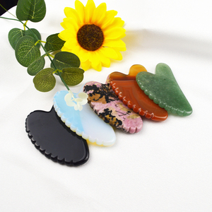 Individuelles LOGO Kristallherzform Achat Gua Sha Stein mit Zähnen Gesichtsmassage-Werkzeuge Rose Quarz Guasha Therapie Gesichtslifting - Product Image 4