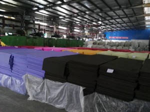 Tapis de <span class=keywords><strong>yoga</strong></span> en caoutchouc naturel PU de haute qualité de la marque Jingyi, 183 cm de long avec des options d'épaisseur de 1 à 5 mm pour le <span class=keywords><strong>yoga</strong></span>, le Pilates et des séances d'entraînement améliorées - Product Image 6