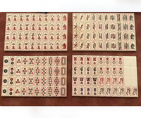 Jeu de Mahjong Américain Style Vintage avec Tuiles Crème à Motifs Cheval Lapin Tulipe Oiseau et Tuiles de Mahjong à Encre Rouge et Verte