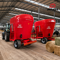 Chariot mélangeur d'aliments TMR tracté par un tracteur pour les grandes exploitations laitières, mélange d'aliments pour bétail et distribution uniforme des aliments