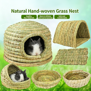 Caseta de Hierba Natural Tejida a Mano para Mascotas Pequeñas, Cama Nido para Conejos, Cobayas y Chinchillas, Refugio Cálido para Hámsteres y Ardillas - Product Image 1
