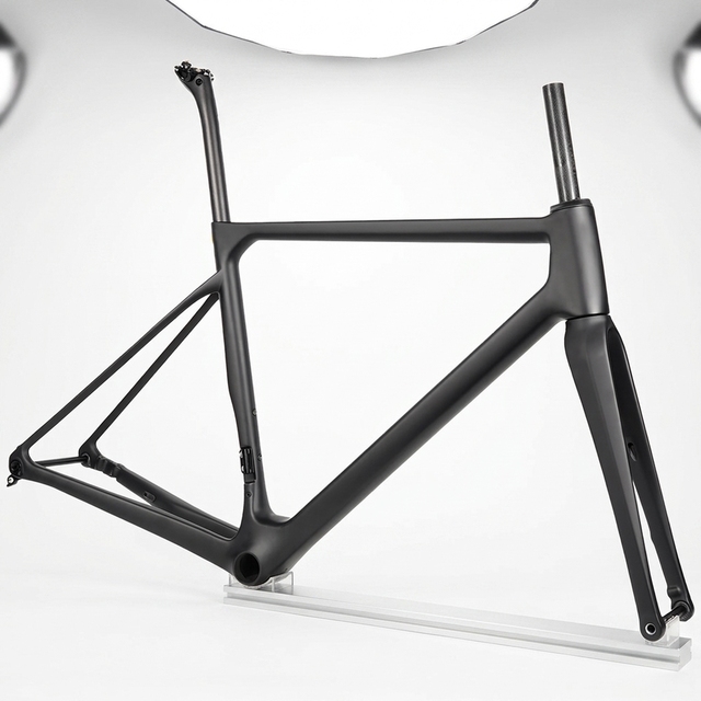 TOSEEK Carbon Fiber Road Bicycle Frame with BBT47 Bottom Bracket and Disc Brake Competitive Racing Bicycle High Strength Works