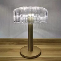 Lampe de bureau pour chambre d'enfant, nouveau modèle Yuanxing Designer, design postmoderne, lumière LED en verre IP65