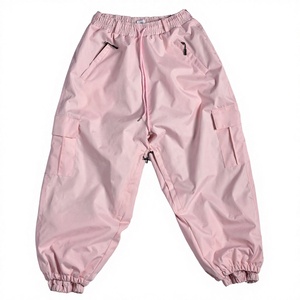 Pantalones de esquí cargo rosas de moda, estampados, al por mayor, con cintura con cordón, puños elásticos, bolsillos con cremallera, impermeables, cortavientos y transpirables. - Product Image 1