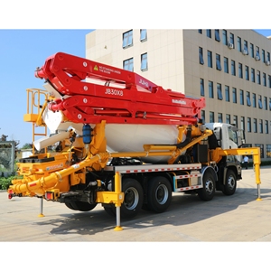 Camión Mezclador de Concreto con Bomba, Kit Superior de 24-30 Metros, Mezcla y Bombeo Integrados para Construcción de Viviendas Rurales y Vertido en Estadios - Product Image 4