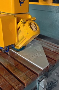 Machine de découpe à pont 4 axes ZUES 4+1, moteur, boîte de vitesses, pour granit et marbre, personnalisable, télécommande CNC, scie à pierre 15 kW 220 V/380 V - Product Image 4
