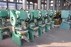 เครื่องปั๊มโลหะแบบกลไกขนาด 6.5-100 ตัน ราคาคุ้มค่าจาก CHZOM ปี 2025 สำหรับการปั๊มขึ้นรูปชิ้นส่วนยึด - โรงงานจีน J23-160T Punchin - Product Image 2