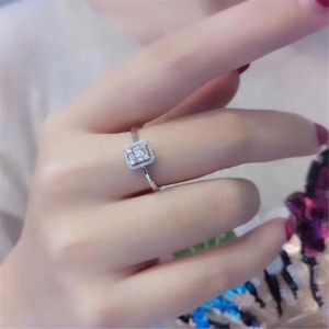 Bague de fiançailles en diamant 0,18 ctw, or blanc 18 carats, prix d'usine Xinfly, en stock - Product Image 5