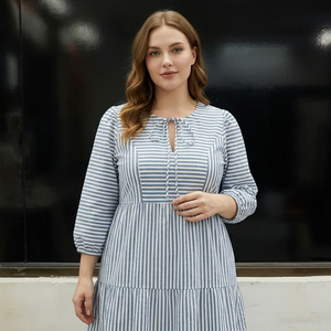 Robe maxi en coton écologique à 3 couches avec manches longues et imprimé rayé, détail nœud asymétrique - Product Image 5