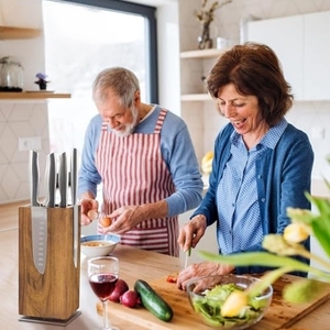 360 °   Support magnétique rotatif <span class=keywords><strong>pour</strong></span> <span class=keywords><strong>couteaux</strong></span> en bois d'acacia fin, grande capacité <span class=keywords><strong>pour</strong></span> ranger les <span class=keywords><strong>couteaux</strong></span> et les ustensiles - Product Image 6