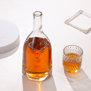 Bouteilles à spiritueux en verre personnalisées <span class=keywords><strong>de</strong></span> 70 cl <span class=keywords><strong>avec</strong></span> logo <span class=keywords><strong>de</strong></span> tête <span class=keywords><strong>de</strong></span> <span class=keywords><strong>cerf</strong></span> en relief, bouteilles ovales en schiste pour vodka, <span class=keywords><strong>whisky</strong></span>, rhum <span class=keywords><strong>avec</strong></span> bouchon en liège - Product Image 6