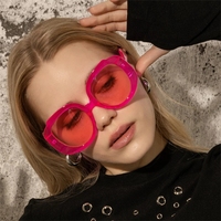 Lunettes de soleil vintage couleur bonbon pour femme 2026 – Tendance populaire, monture carrée surdimensionnée, verres dégradés décoratifs, nuances vert et rose