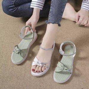 รองเท้าแตะแบบสวม ส้นแบน น้ำหนักเบา หัวเหลี่ยม ปลายเหล็ก รุ่นใหม่ สำหรับฤดูร้อน เซ็กซี่ สบายๆ เหมาะกับชายหาด สำหรับผู้หญิง ไซส์ใหญ่ - Product Image 2