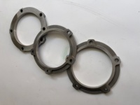 قطع غيار محركات ZCEC SAA6D114E-2 PC360-7، حامل الختم 6741-21-3530 6741213530، مقعد ختم الزيت الأمامي لعمود الكرنك، مقعد ختم الزيت الأمامي