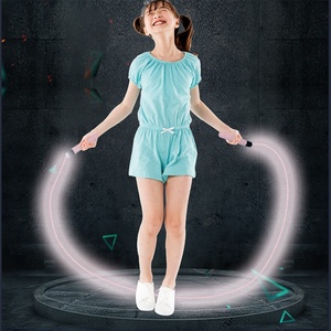 <span class=keywords><strong>Corde</strong></span> à <span class=keywords><strong>sauter</strong></span> portable réglable en longueur, durable, avec lumière LED, pour enfants, garçons, filles, <span class=keywords><strong>corde</strong></span> à <span class=keywords><strong>sauter</strong></span> réglable, lumineuse, fitness - Product Image 5