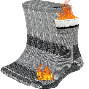 Chaussettes de randonnée en laine mérinos personnalisées – Chaussettes épaisses et chaudes pour hommes et femmes, chaussettes thermiques en cachemire pour le ski - Product Image 1