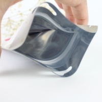 Sacs plats en Mylar noirs personnalisés pour emballage de bonbons comestibles, taille 3,5 g, sacs refermables en plastique recyclables pour le stockage de capsules de suppléments
