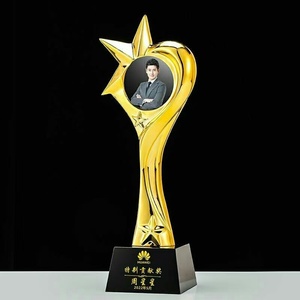 เหรียญคริสตัลสีทองสำหรับใส่เล่นกีฬารูปทรงแปลกๆเป็นมิตรกับสิ่งแวดล้อมดีไซน์ใหม่นวัตกรรมใหม่ออกแบบได้เองในแต่ละปี - Product Image 3