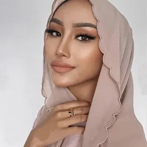 Latest Design Muslim Woman Scallop Cutting Plain Embroidery Edge Shawls Bubble Chiffon Hijab Scarves