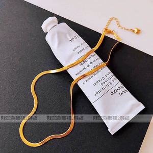 Collar de Cadena de Eslabones Anchos y Planos de Acero Inoxidable Dorado Brillante con Diseño Geométrico para Mujer, que Conserva el Color, Edición de Moda que Combina con Todo - Product Image 2