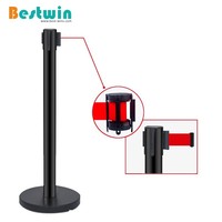 Barrière de file d'attente Bestwin en acier inoxydable noir, poteaux rétractables de 1,8 m avec ceinture pour le contrôle des foules