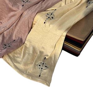 Großhandel Dubai Mode Modal-Schal mit Blumenmuster aus Baumwolle, Luxus Premium Jersey-Hijab mit Strasssteinen für Damen - Product Image 1