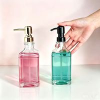Distributeur de savon en verre ambré carré épais de haute qualité de 500 ml avec pompe manuelle en acier inoxydable noir au design moderne pour la salle de bain