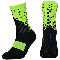 Chaussettes de football professionnelles dynamiques pour l'été, respirantes, antidérapantes, durables, réfléchissantes la nuit, tricotées, ODM