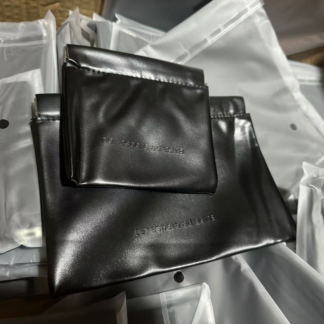 Large Size:Black(Embossed)