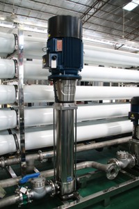 Công nghiệp sông Hệ thống lọc nước 80t siêu lọc + 50T đơn giai đoạn thẩm thấu ngược khai hoang thiết bị nước - Product Image 5