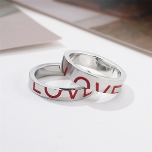 Anillos de Pareja Personalizados con Esmalte Rojo LOVE, Anillo de Compromiso de Acero Inoxidable para Mujer y Hombre, Anillo de Boda, Regalo Moderno - Product Image 3