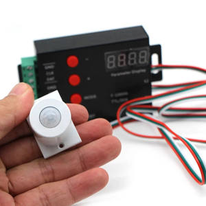 Tira de sensor de movimiento LED Luz aerodinámica de escalera debajo del Gabinete Luz de noche Luces de tira LED RGB direccionables para el paso - Product Image 4