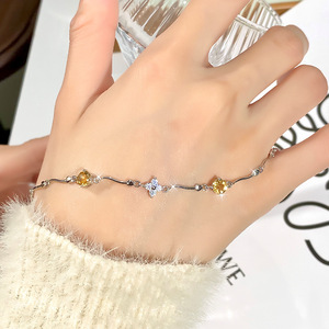 Pulsera Minimalista de Plata 925 Ajustable con Cristal de Corte Redondo de 5mm, Bañada en Oro Blanco con Piedra Natural, Regalo de Joyería para el Día de San Valentín - Product Image 4