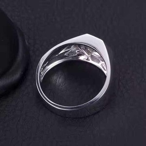 Bague en diamant moissanite au design unique pour femmes, collection de bijoux élégants pour mariage et soirée, disponible au prix de gros - Product Image 2