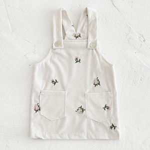 กระโปรงเด็กผู้หญิงลายดอกไม้ปัก สายเดี่ยว สำหรับฤดูใบไม้ผลิและฤดูใบไม้ร่วง ผลิตตามสั่ง ขายส่ง ผ้าลูกฟูก ตกแต่งด้วยดอกไม้สวยงาม - Product Image 5