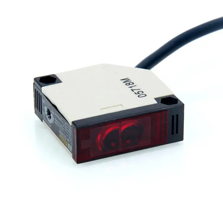 광전자적인 감지기 릴레이 전기 근접 스위치 조정가능한 적외선 E3JK 광전지 광학적인 감지기