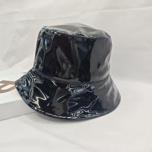 <span class=keywords><strong>Bonnet</strong></span> <span class=keywords><strong>de</strong></span> <span class=keywords><strong>pluie</strong></span> imperméable pour femmes Chic brillant Faux cuir seau chapeau solide large bord pour décontracté en plein air fête utilisation quotidienne-Hip Hop - Product Image 4