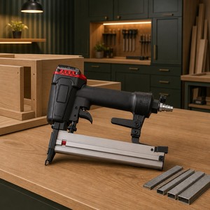 Clavadora y Grapadora Neumática 2 en 1 <span class=keywords><strong>de</strong></span> 18 Ga. <span class=keywords><strong>para</strong></span> Aluminio F32, Modelo 9032, con Escape Multidireccional, Semiprofesional, 1 Año <span class=keywords><strong>de</strong></span> Garantía, <span class=keywords><strong>para</strong></span> <span class=keywords><strong>Madera</strong></span> - Product Image 4