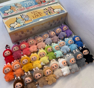 Auténtico Labubu the Monster Pin for love Macaron Have a Seat Big Into Energy Caja Sorpresa Cajas Misteriosas Juguetes de Peluche - Product Image 1