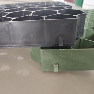 Grilles de stabilisation de <span class=keywords><strong>gravier</strong></span> vert de 50mm grille de verrouillage pour allées de grille de <span class=keywords><strong>gravier</strong></span> <span class=keywords><strong>en</strong></span> <span class=keywords><strong>nid</strong></span> <span class=keywords><strong>d</strong></span>'<span class=keywords><strong>abeille</strong></span> de <span class=keywords><strong>gravier</strong></span> - Product Image 6