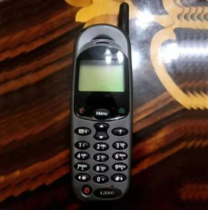 Vente en gros Original pour L2000 Simple pas cher GSM Bar Vieux classique Téléphone portable - Product Image 2