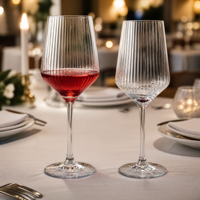 Verre à vin rouge en cristal sans plomb SUNYO avec logo personnalisé, verres à pied côtelés pour bar à domicile, mariage, fête, vaisselle élégante et transparente