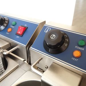 Vente directe en usine Friteuse commerciale électrique 6 + 6L Friteuse à huile électrique Freidora <span class=keywords><strong>De</strong></span> Aceite avec panier - Product Image 5