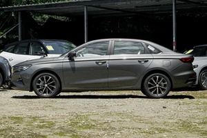 รถยนต์จีน Geely Emgrand FWD เบนซิน ปี 2026 แบบ 4 ประตู 5 ที่นั่ง ซีดาน 1.5 ลิตร L4 เกียร์อัตโนมัติ ความเร็วสูงสุด 175 กม./ชม. สำหรับขาย - Product Image 5