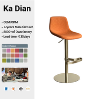 Chaise de bar de luxe pour îlot de cuisine, avec assise rembourrée douce, piétement en métal champagne brillant, repose-pieds et réglage de la hauteur
