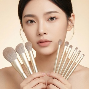 10-Piece Gold Plated Synthetic Fiber <b>Makeup</b> Brush Set With Eyeshadow Blush Concealer Contour Brushes For Foundation Application - Product Image 1