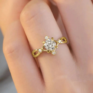 Anello da donna con zirconi a forma di fiocco di neve, gioiello geometrico romantico invernale, accessorio elegante da regalo - Product Image 2