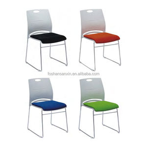 Chaise pivotante en maille à bas prix avec revêtement noir pour formation à l'hôpital <span class=keywords><strong>de</strong></span> bureau ou cadre en métal pour la conférence des visiteurs <span class=keywords><strong>de</strong></span> réunion - Product Image 5